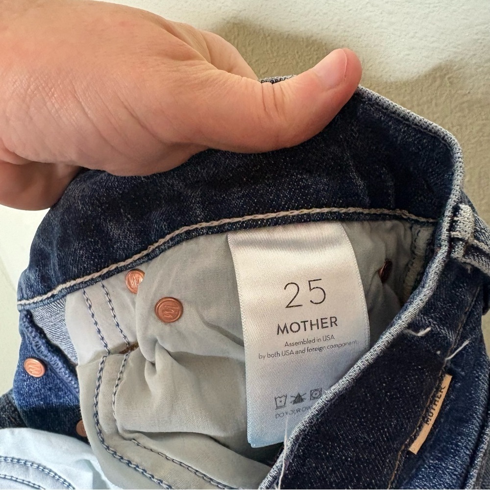 MOTHER The Proper Blue Straight Jeans with Classic Denim Wash (Truce) - Picture 8 of 8